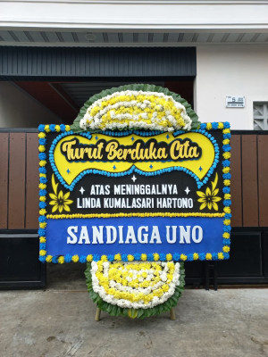 Papan Bunga Duka di Geyer