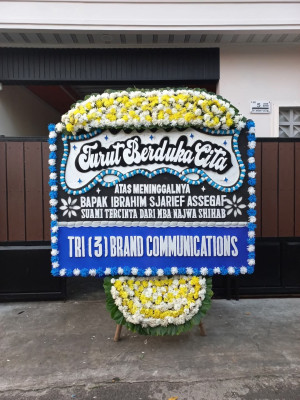 Papan Bunga Duka di Geyer